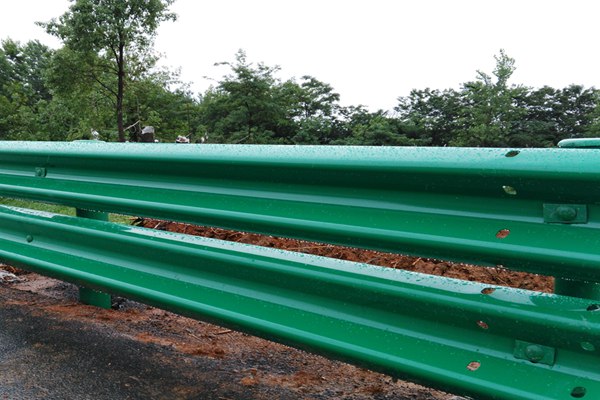 公路護(hù)欄檢測(cè)報(bào)告在哪里辦？